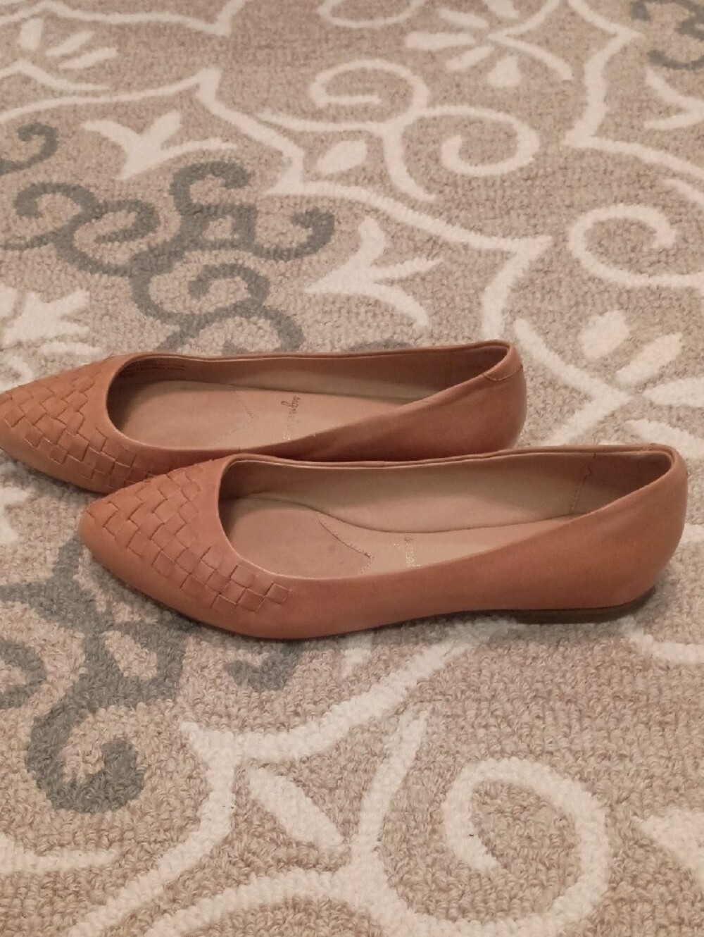 Trotters Estee Woven Leather Pointed-Toe Flats - Picture 4 of 7